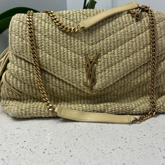 This is an authentic SAINT LAURENT Raffia Monogram Toy Loulou - Picture 1 of 9